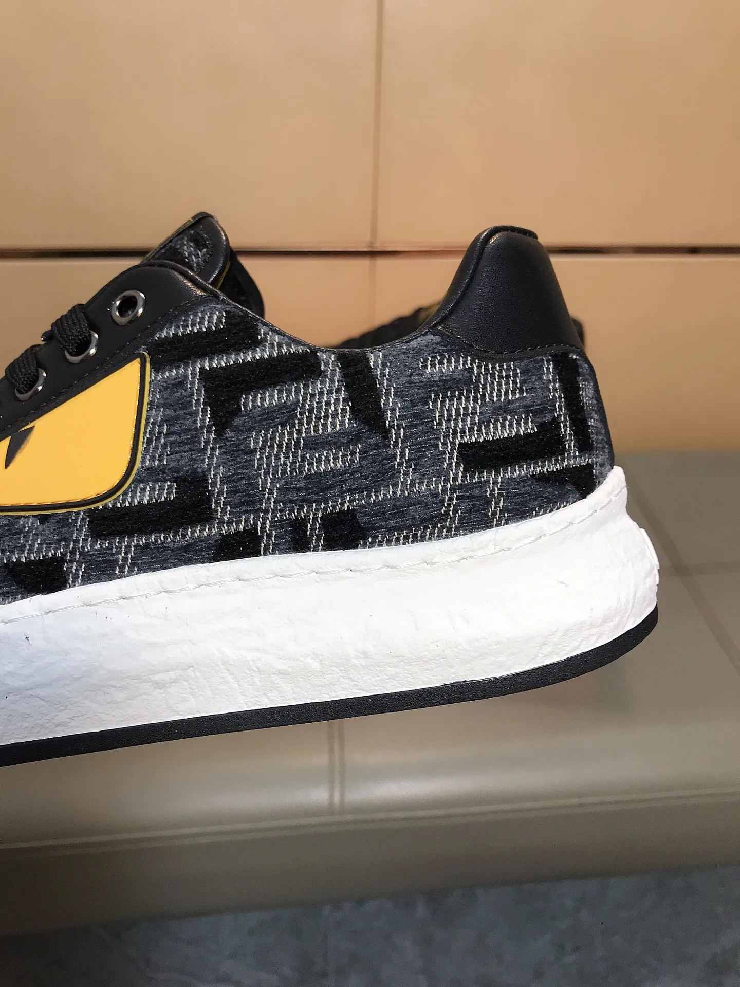 Men's Men's Shoes 230 🔆🔆👉Fendi [Fendi] Men's new low-top casual shoes are on the market🔥The shoe body is made of brand-specific printed fabric + cowhide, sheepskin foot pads, breathable and not covering the feet! Fashionable casual shoes 🙈Outsole is ultra-light, non-slip and wear-resistant👣 Standard size 38-44